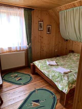Гостевой дом Sadyba Bliznuky Ворохта Улучшенный номер с кроватью размера «king-size»-2